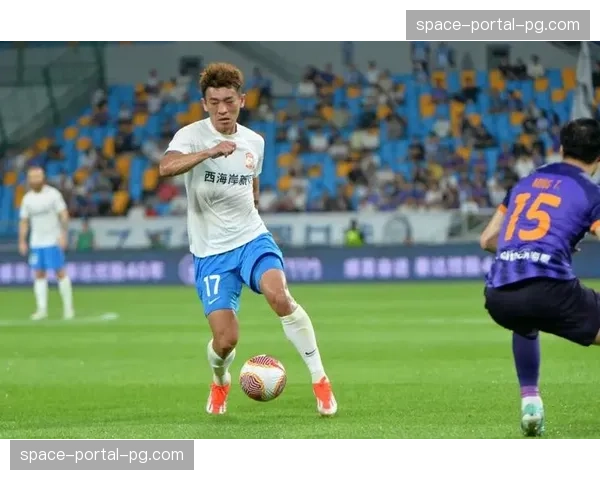 半场战报：青岛西海岸1-0领先天津津门虎，阿兰头球破旧主